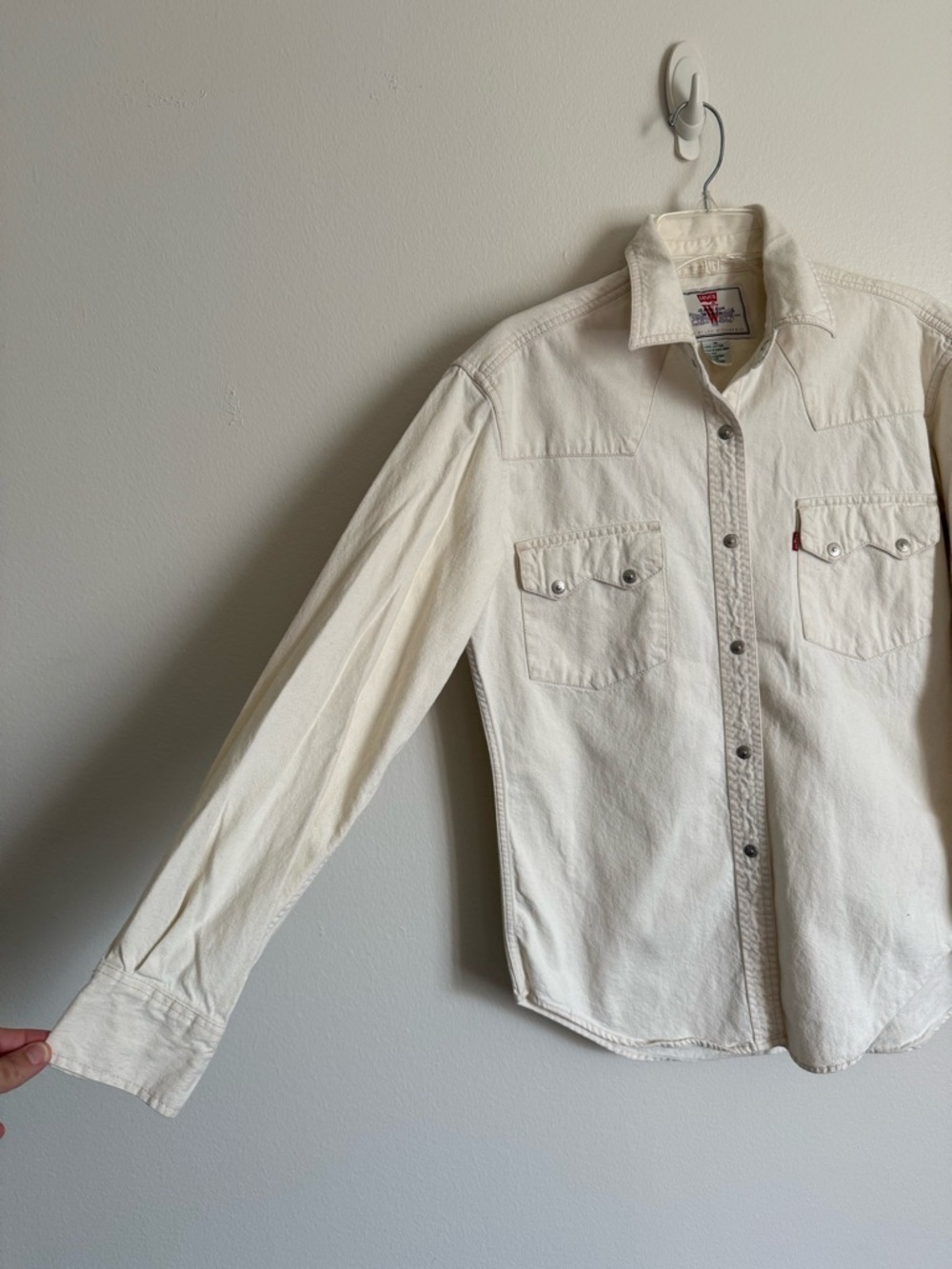 Vintage 90s Levi's Women's Off White Western Snap Button Up Shirt Size Medium - Picture 2 of 6